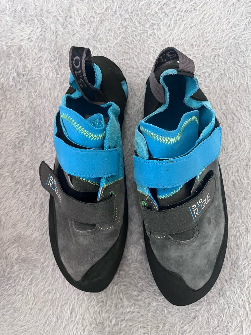 Rogue VCS Five Ten Women’s Athletic Climbing Shoes in Blue and Gray
